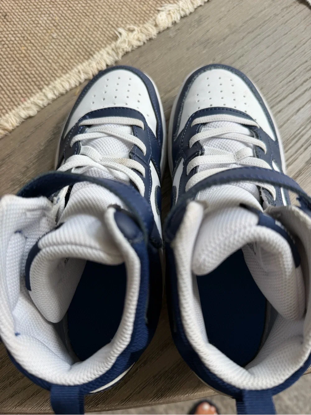 Nike Kids Navy & White High-Top Sneakers 3Y